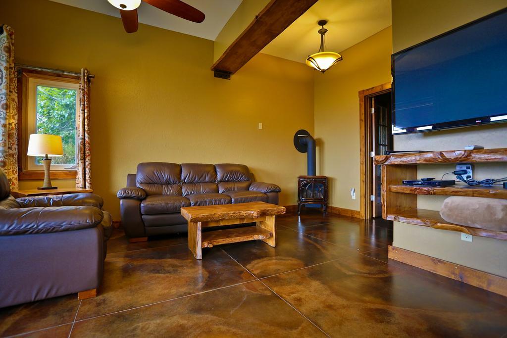 Baycrest Lodge Homer Ngoại thất bức ảnh